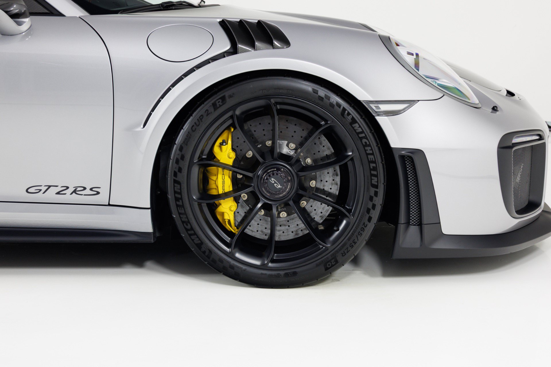 Used 2018 Porsche 911 GT2 RS RWD image 13