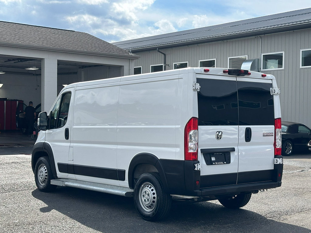 Used 2025 RAM ProMaster 2500 w/ U-Haul Equipment Group FWD image 11