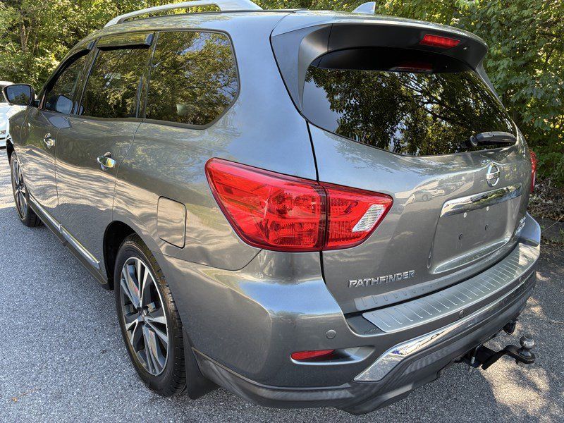 Used 2019 Nissan Pathfinder Platinum AWD/4WD image 7