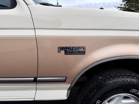 Used 1995 Ford F250 XLT image 51