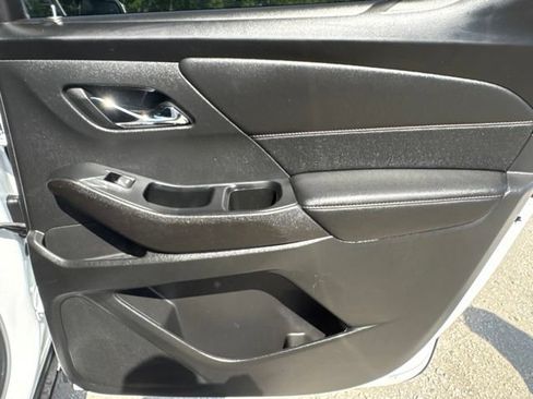 Used 2023 Chevrolet Traverse RS w/ LPO, Floor Liner Package AWD/4WD image 23