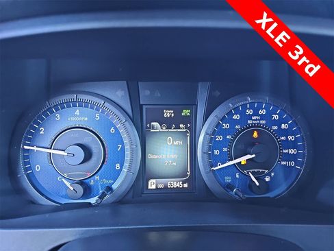 Used 2020 Toyota Sienna XLE image 22