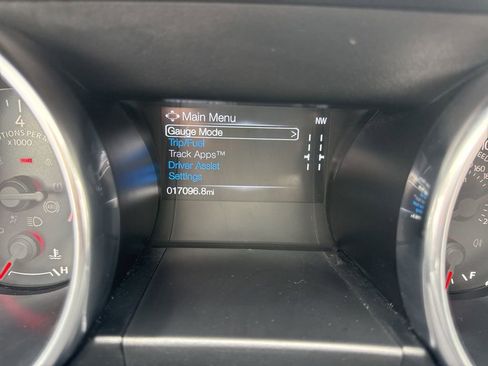 Used 2022 Ford Mustang EcoBoost image 21