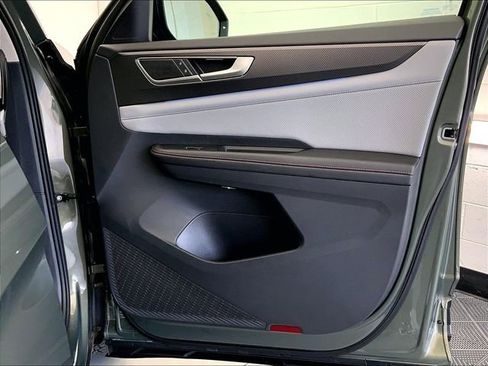 Used 2024 Volkswagen Atlas Peak Edition SEL image 24