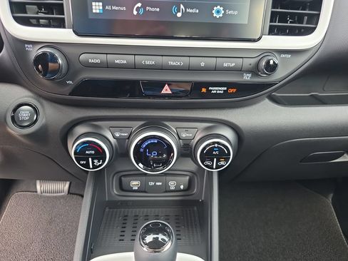 Certified 2026 Hyundai Venue SEL FWD image 23
