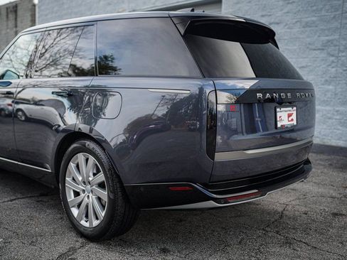 Used 2025 Land Rover Range Rover SE image 13
