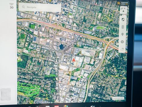 Used 2022 Tesla Model Y Performance AWD/4WD image 18