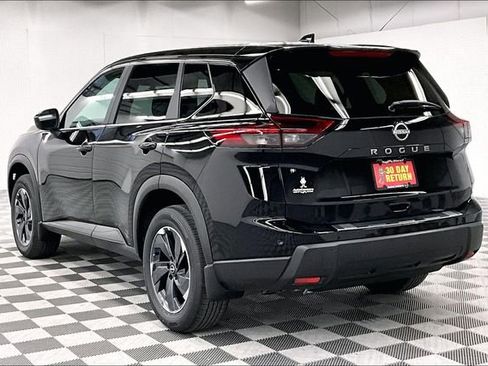 New 2025 Nissan Rogue SV FWD image 4
