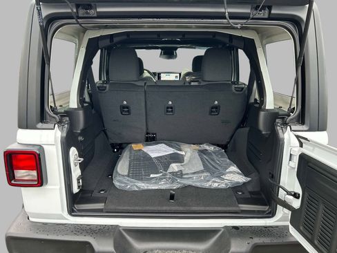 New 2026 Jeep Wrangler Unlimited Sport image 4