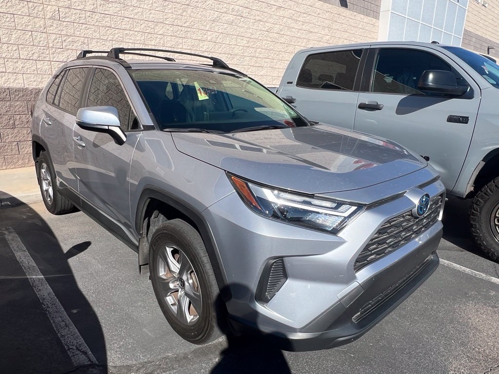 Used 2024 Toyota RAV4 LE AWD/4WD image 2
