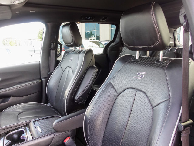 Used 2026 Chrysler Pacifica Limited w/ S Appearance Package FWD image 22