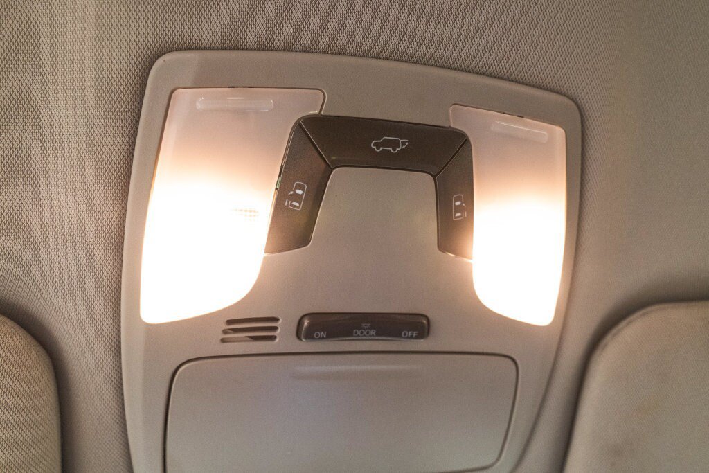 Used 2017 Toyota Sienna SE FWD image 25