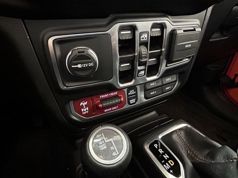 Used 2023 Jeep Wrangler Unlimited Rubicon 392 image 24