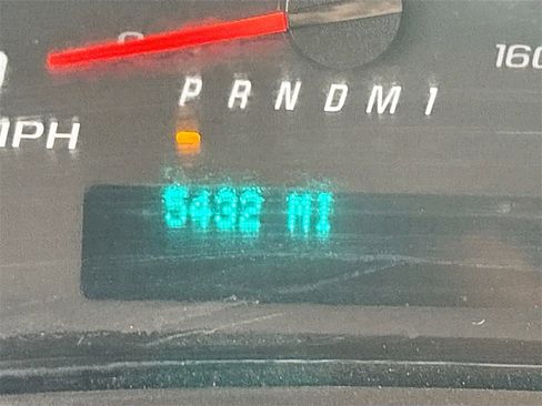 Used 2025 Chevrolet Express 2500 w/ Driver Convenience Package image 12