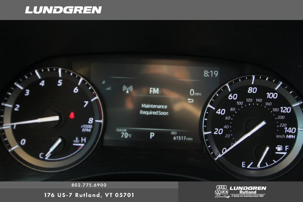 Used 2021 Toyota Highlander XLE AWD/4WD image 24