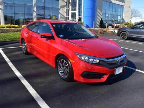 Certified 2018 Honda Civic EX image 2