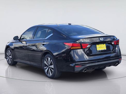 Used 2019 Nissan Altima 2.5 SL FWD image 6