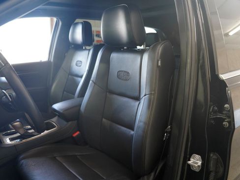 Used 2016 Jeep Grand Cherokee Overland w/ Trailer Tow Group IV RWD image 25