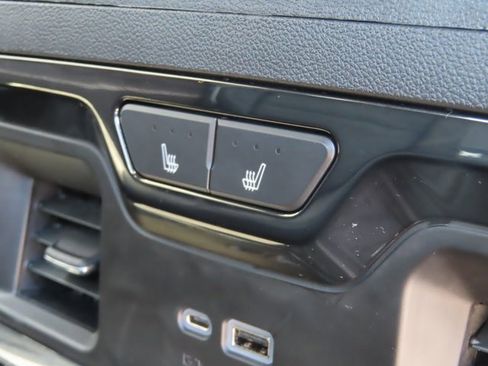 Used 2022 GMC Sierra 1500 AT4X image 29