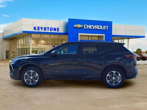 Used 2026 Chevrolet Blazer LT FWD image 4