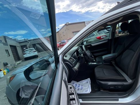 Used 2018 Subaru Outback 2.5i Premium AWD/4WD image 18