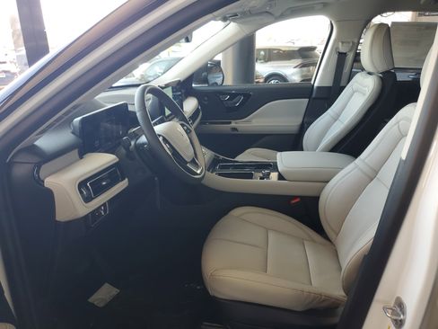 New 2026 Lincoln Aviator Reserve image 10