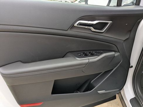 New 2026 Kia Sportage EX image 18