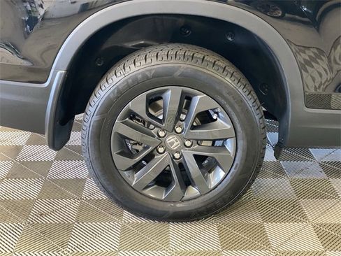 Used 2025 Honda Ridgeline Sport image 37