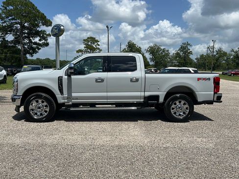 New 2026 Ford F250 Lariat w/ Chrome Package AWD/4WD image 3