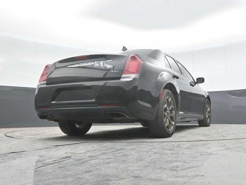 Used 2017 Chrysler 300 S w/ 300S Premium Group 2 w/2_L AWD/4WD image 33