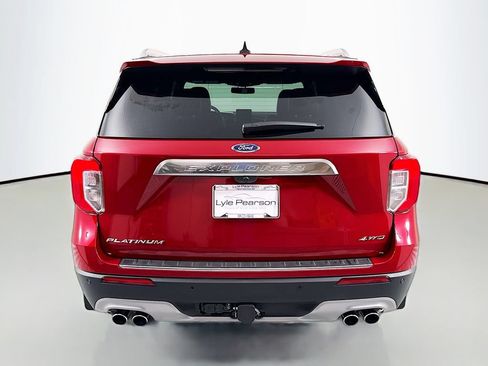 Used 2023 Ford Explorer Platinum w/ Technology Package AWD/4WD image 10