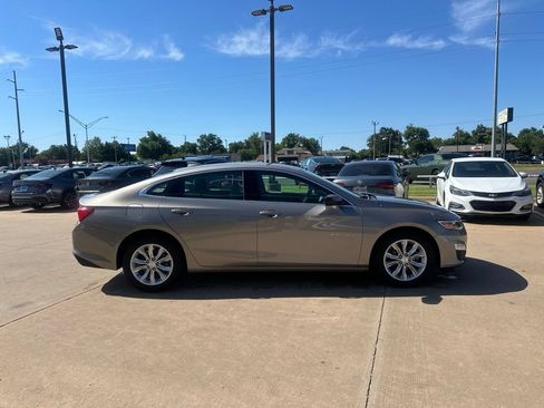 Used 2024 Chevrolet Malibu LT FWD image 4