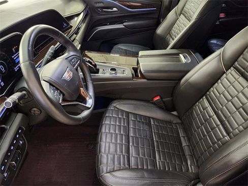 Used 2022 Cadillac Escalade Sport Platinum image 14
