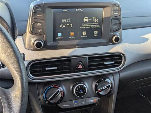 Used 2021 Hyundai Kona SE AWD/4WD image 12
