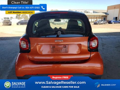 Used 2016 smart fortwo passion image 8