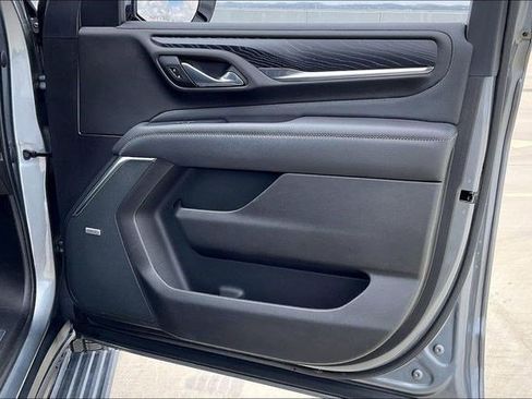 Used 2021 GMC Yukon Denali w/ Denali Premium Package image 28
