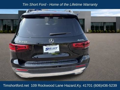 Used 2023 Mercedes-Benz GLB 250 4MATIC w/ Premium Package image 5
