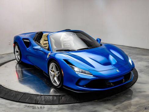 Used 2023 Ferrari F8 Tributo RWD image 34