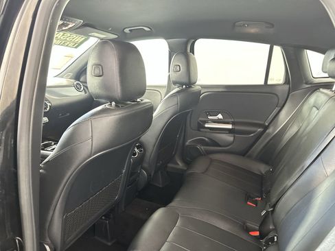 Used 2025 Mercedes-Benz GLA 250 image 24