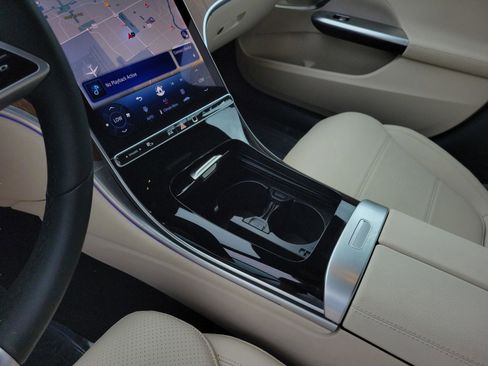 Certified 2025 Mercedes-Benz C 300 Sedan image 12