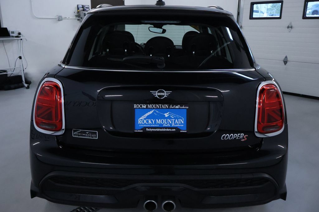 Used 2023 MINI Cooper S FWD image 6