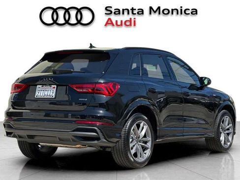 Used 2025 Audi Q3 2.0T Premium w/ Black Optic Sport Package AWD/4WD image 2