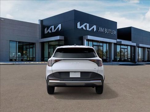 New 2026 Kia Sportage LX FWD image 5