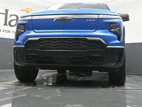 Certified 2025 Chevrolet Silverado EV RST image 53