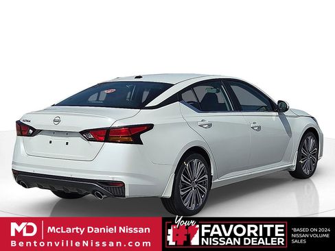 New 2026 Nissan Altima 2.5 SV FWD image 5
