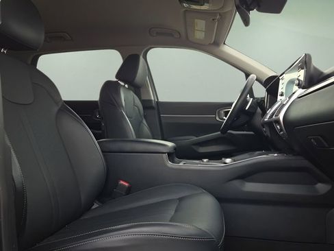 Used 2021 Kia Sorento S image 15