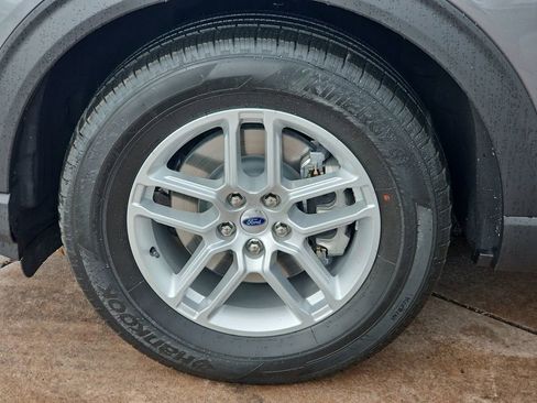 New 2025 Ford Explorer Active image 38