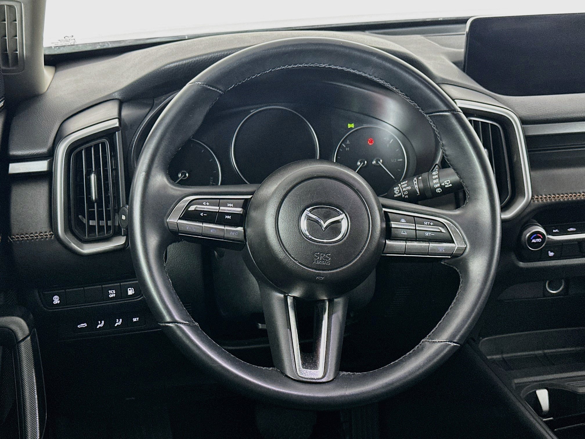 Used 2025 MAZDA CX-50 AWD 2.5 Hybrid w/ Premium Pkg image 18