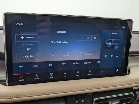 Used 2023 Lincoln Nautilus FWD w/ Premium Package image 23