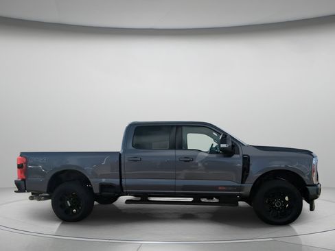 New 2026 Ford F250 Lariat w/ Black Appearance Package image 35